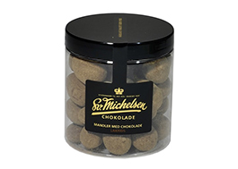 Mandel med chokolade og lakridspulver