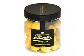 Mandel med chokolade og lakridspulver