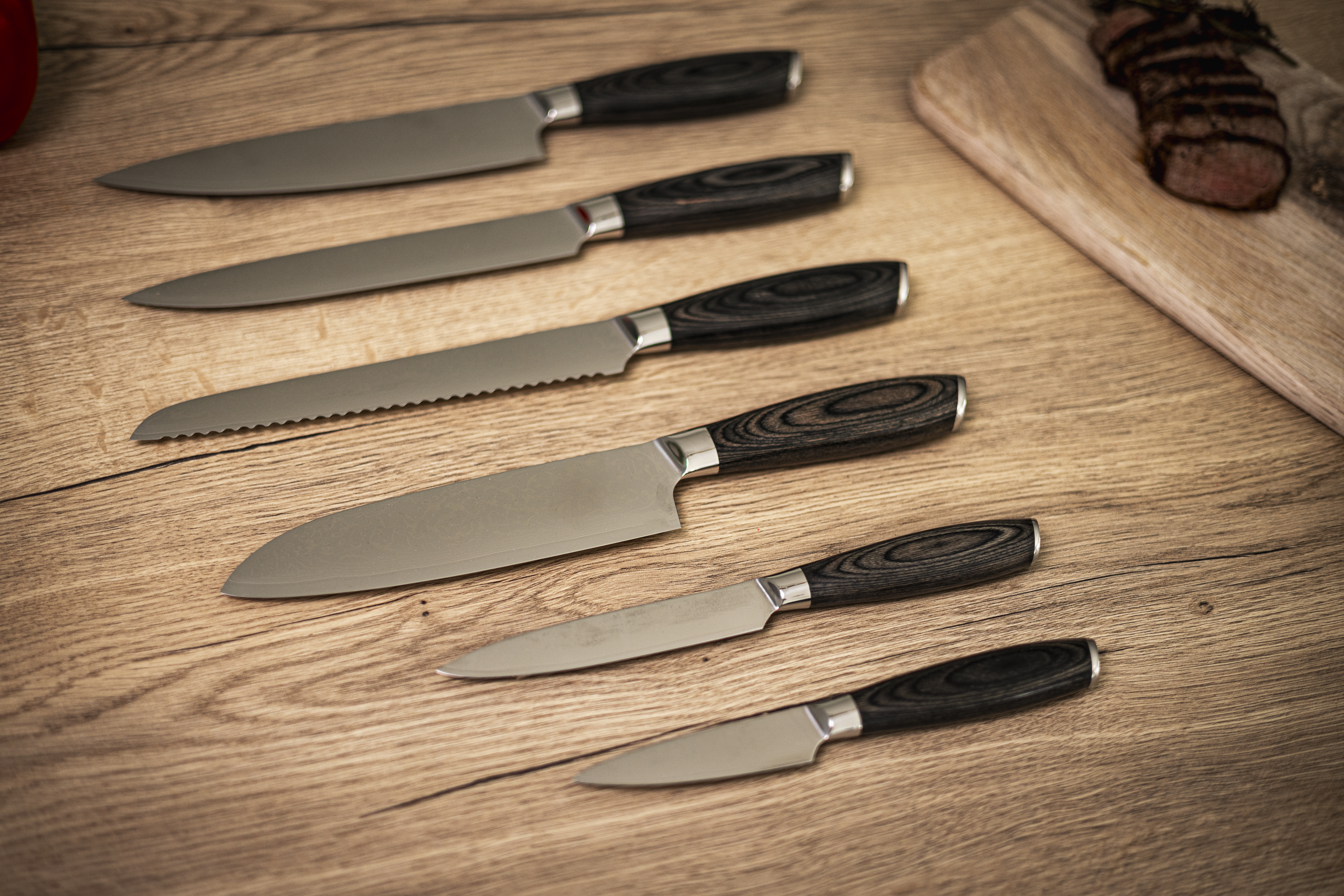 By Hâws Kokkekniv, trancherkniv, brødkniv, santoku-kniv, universalkniv og grøntsagskniv - 6 stk
